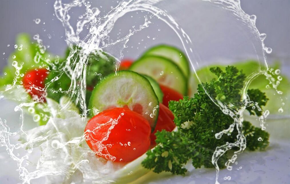 Առողջ սնունդը և ջուրը կարևոր տարրեր են, որոնք անհրաժեշտ են քաշի կորստի համար